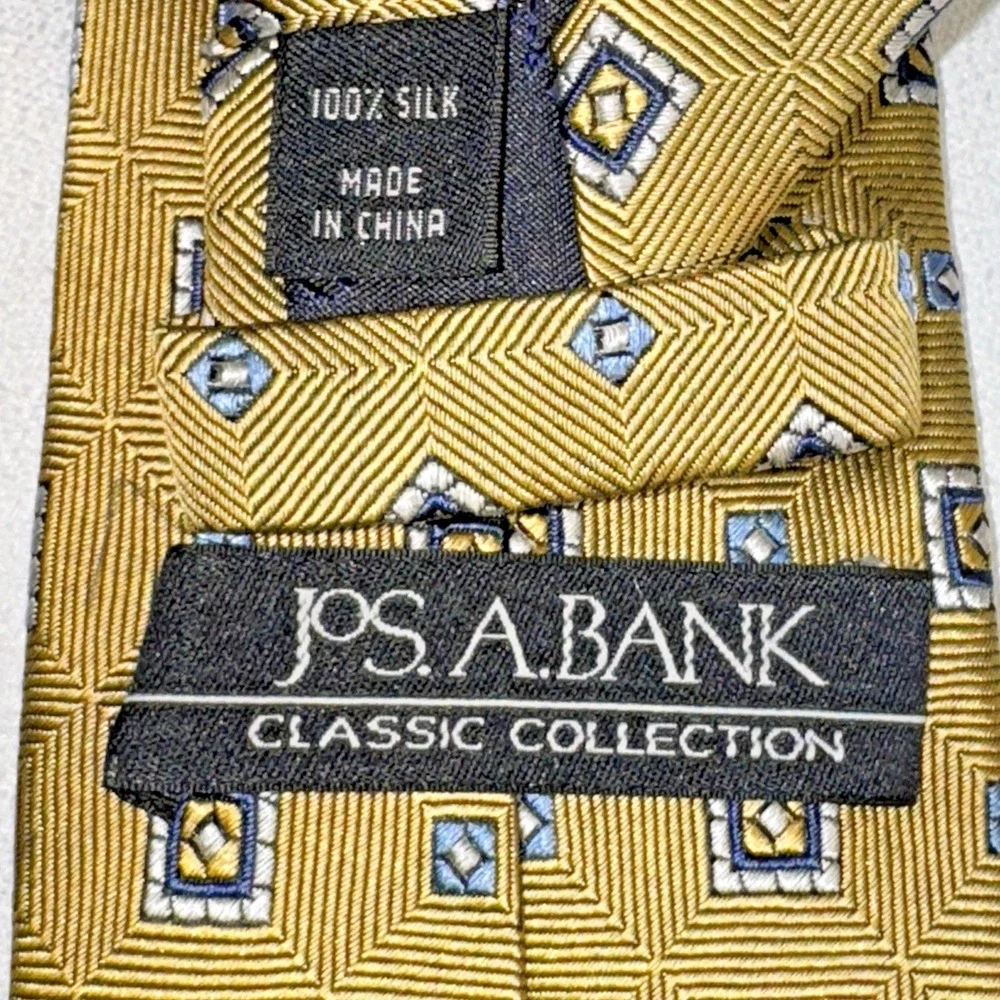 Jos. A. Bank Necktie Mens OS Gold Geometric Silk Classic Collection Professional